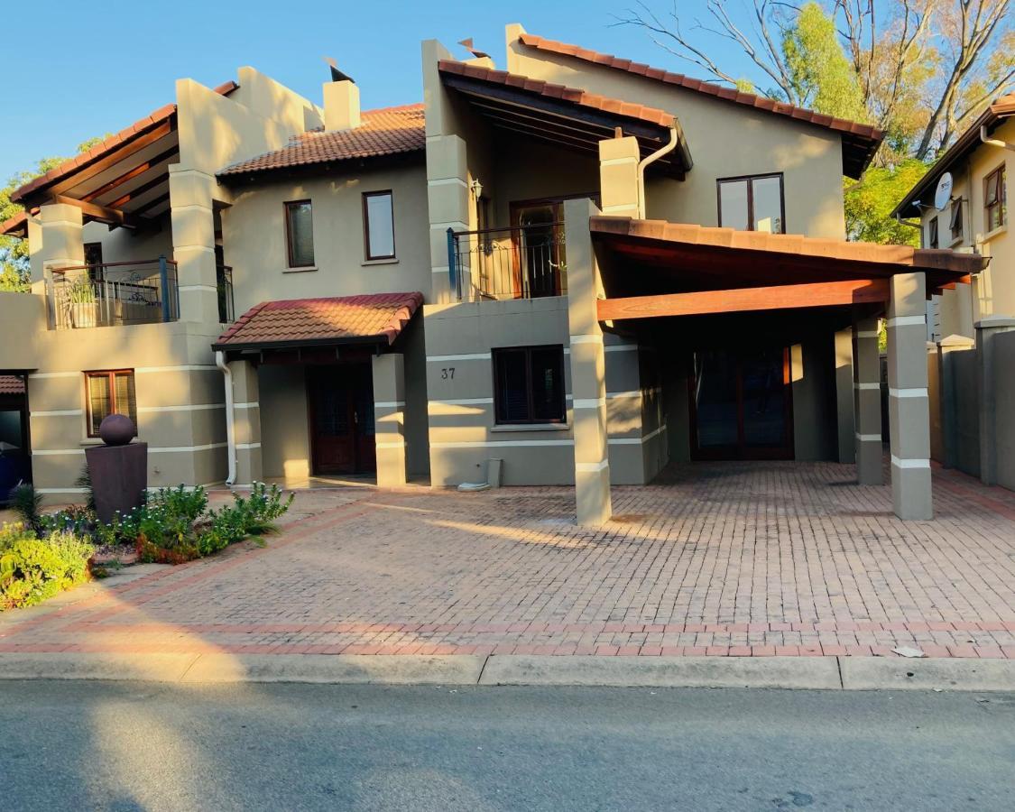 37 On Eagles Hotel Hartbeespoort Ngoại thất bức ảnh