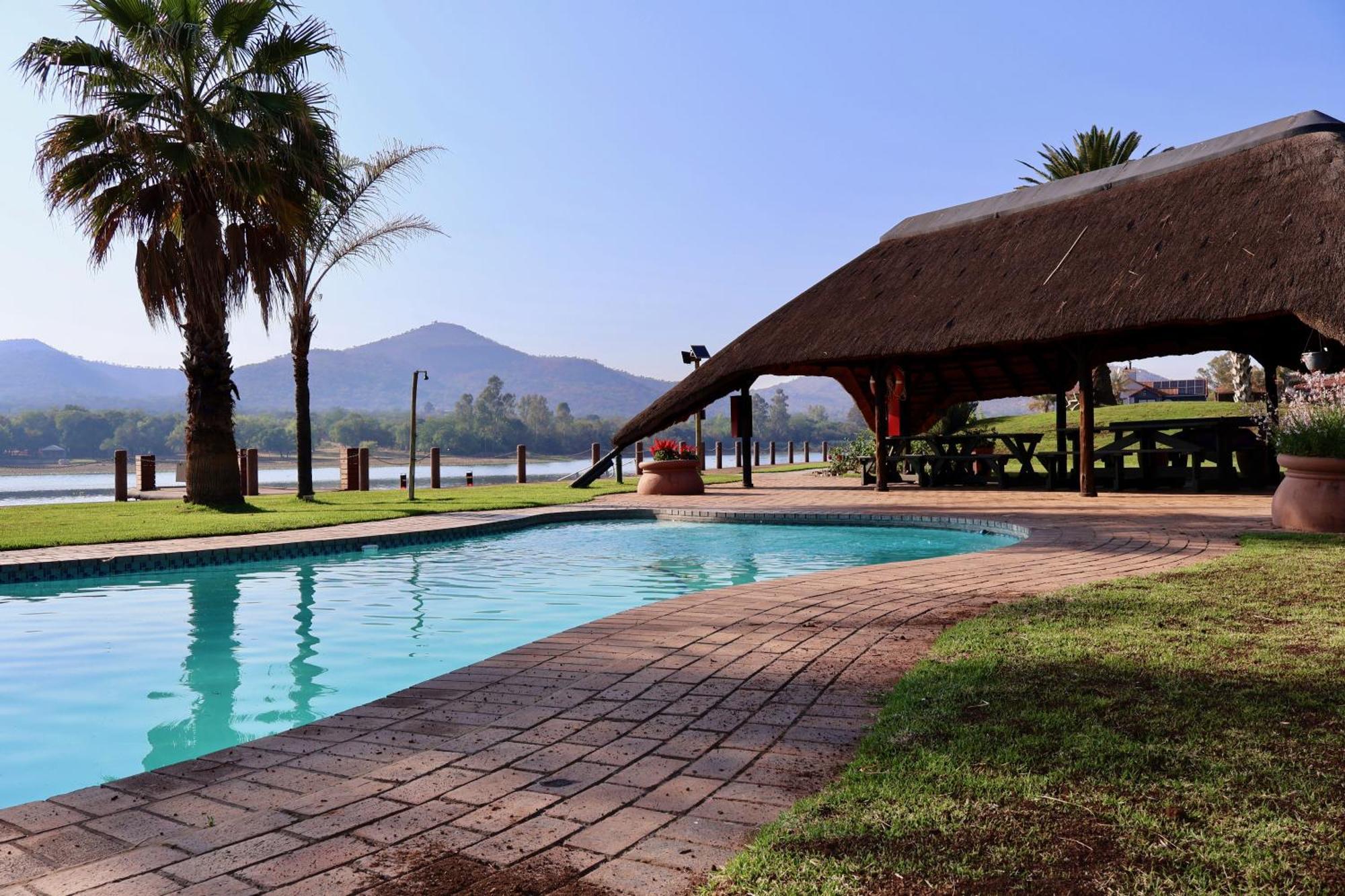 37 On Eagles Hotel Hartbeespoort Ngoại thất bức ảnh